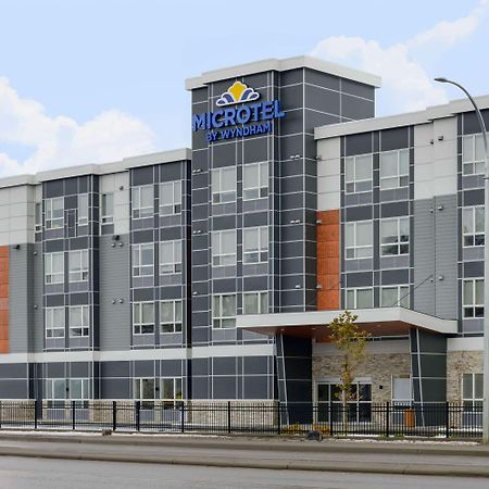 Microtel Inn & Suites By Wyndham Kelowna Exterior photo